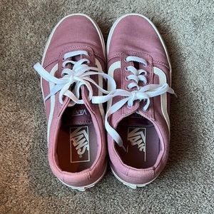 Women’s maroon Vans